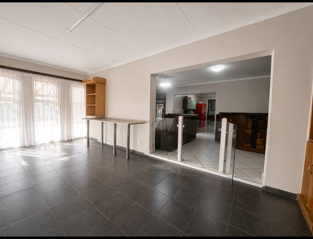 3 BEDROOM HOUSE FOR SALE IN FALCON RIDGE